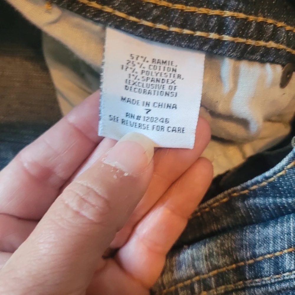 Women’s Flare Jeans in Faded Blue Denim - Picture 3 of 5